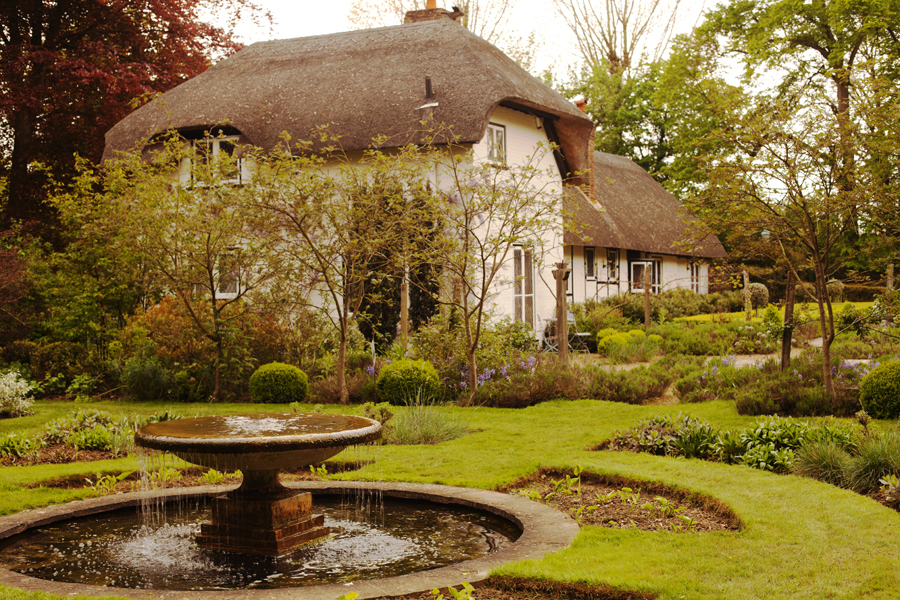 The fountain with Old Thatch in the background